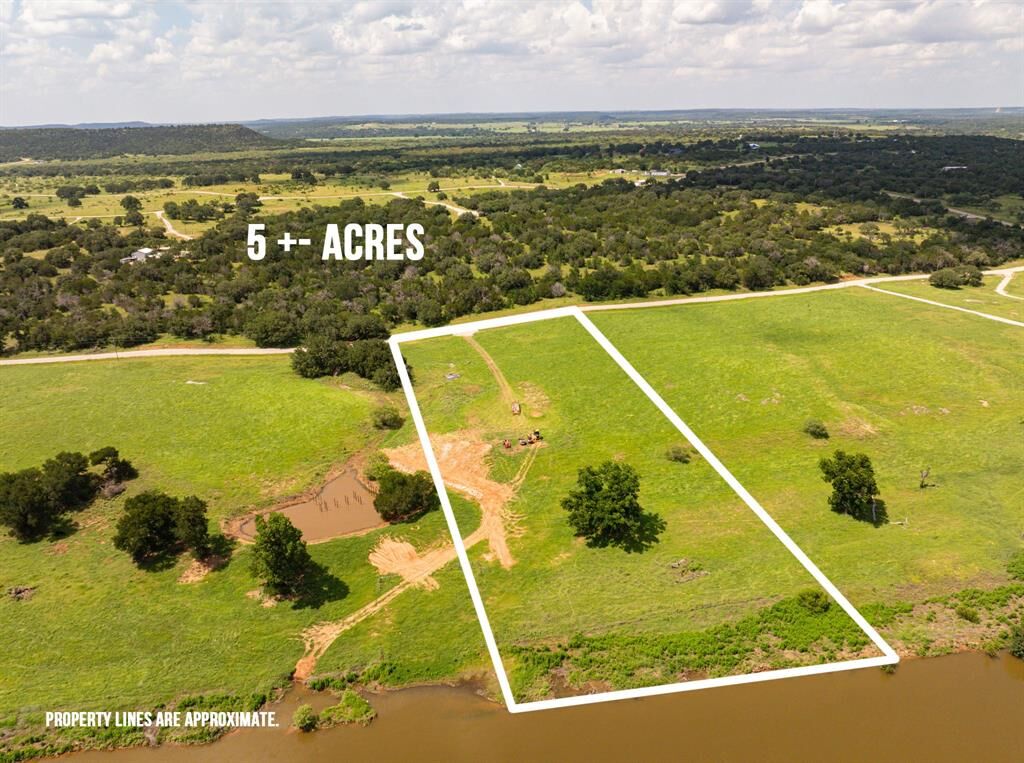 Property Photo: 2105 River Shoals Road TX 76067