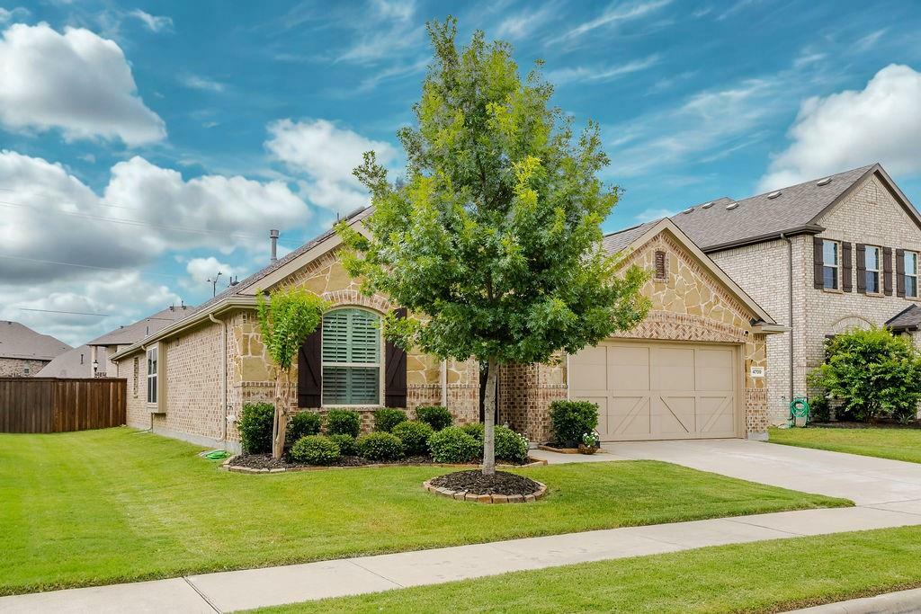 Property Photo: 4709 London Avenue TX 76227