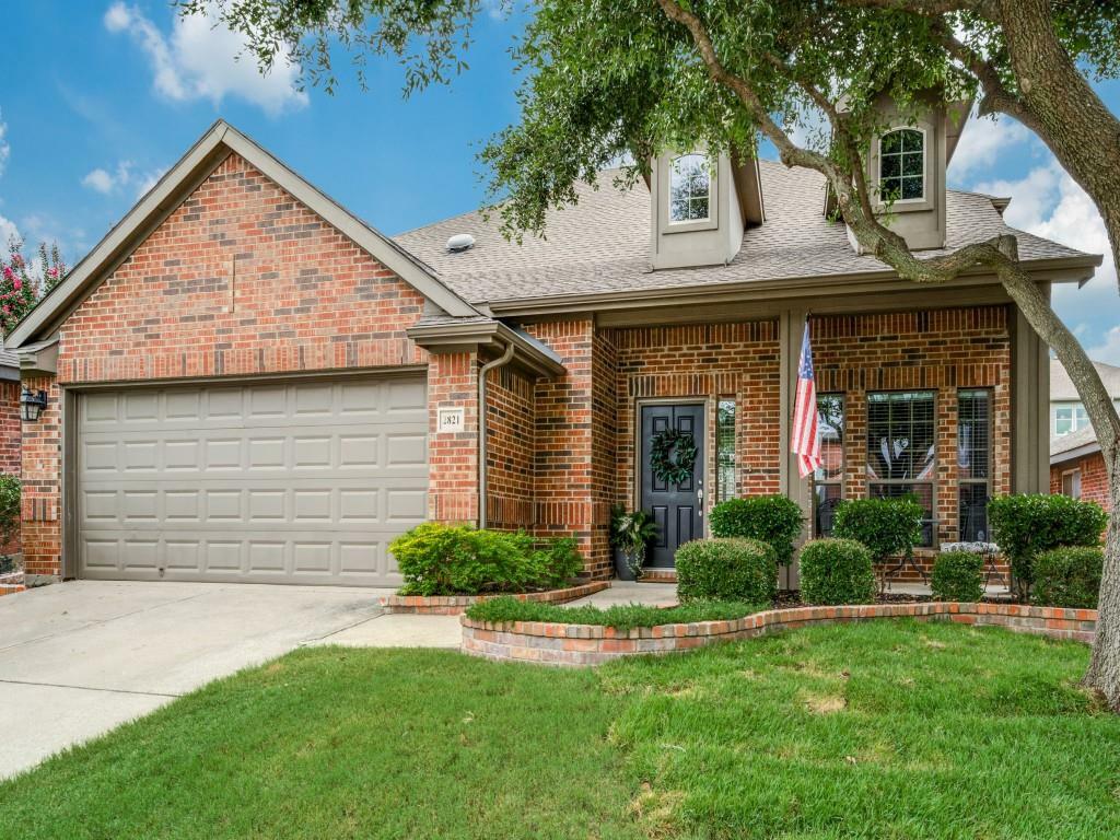 Property Photo: 2821 Fair Timber Way TX 75071