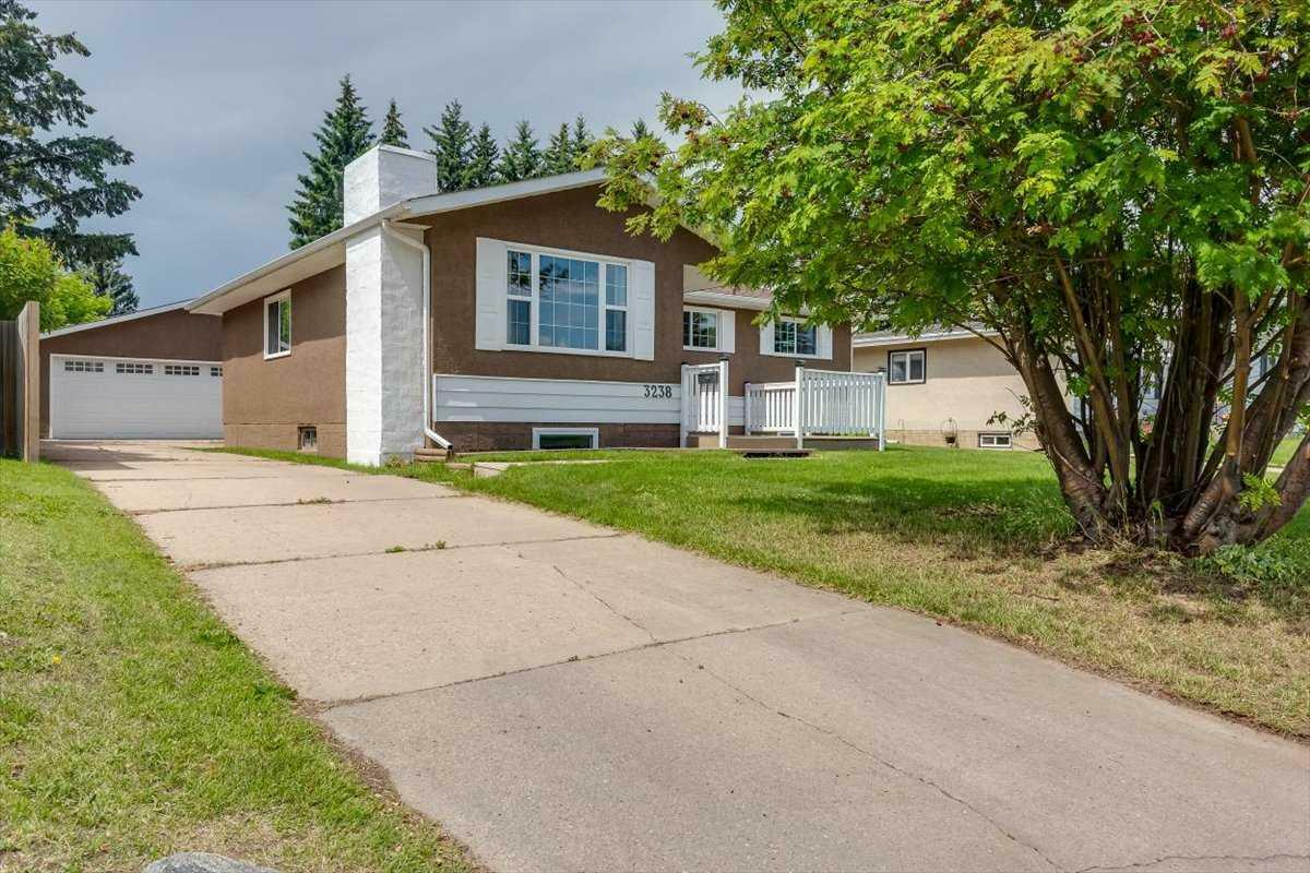 Property Photo: 3238 57 Avenue AB T4N 5V5