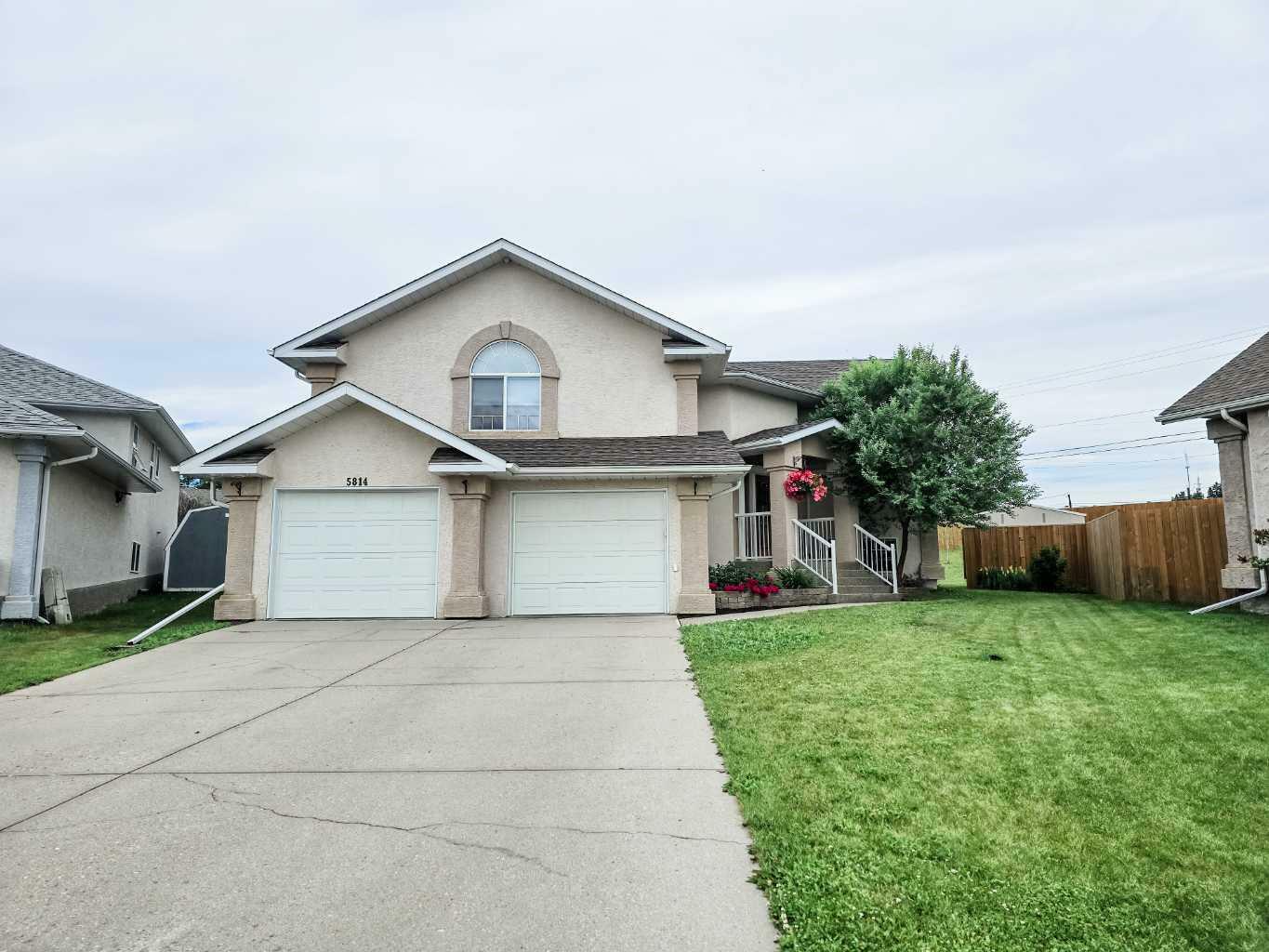 5814 12A Avenue  Edson AB T7E 1W5 photo