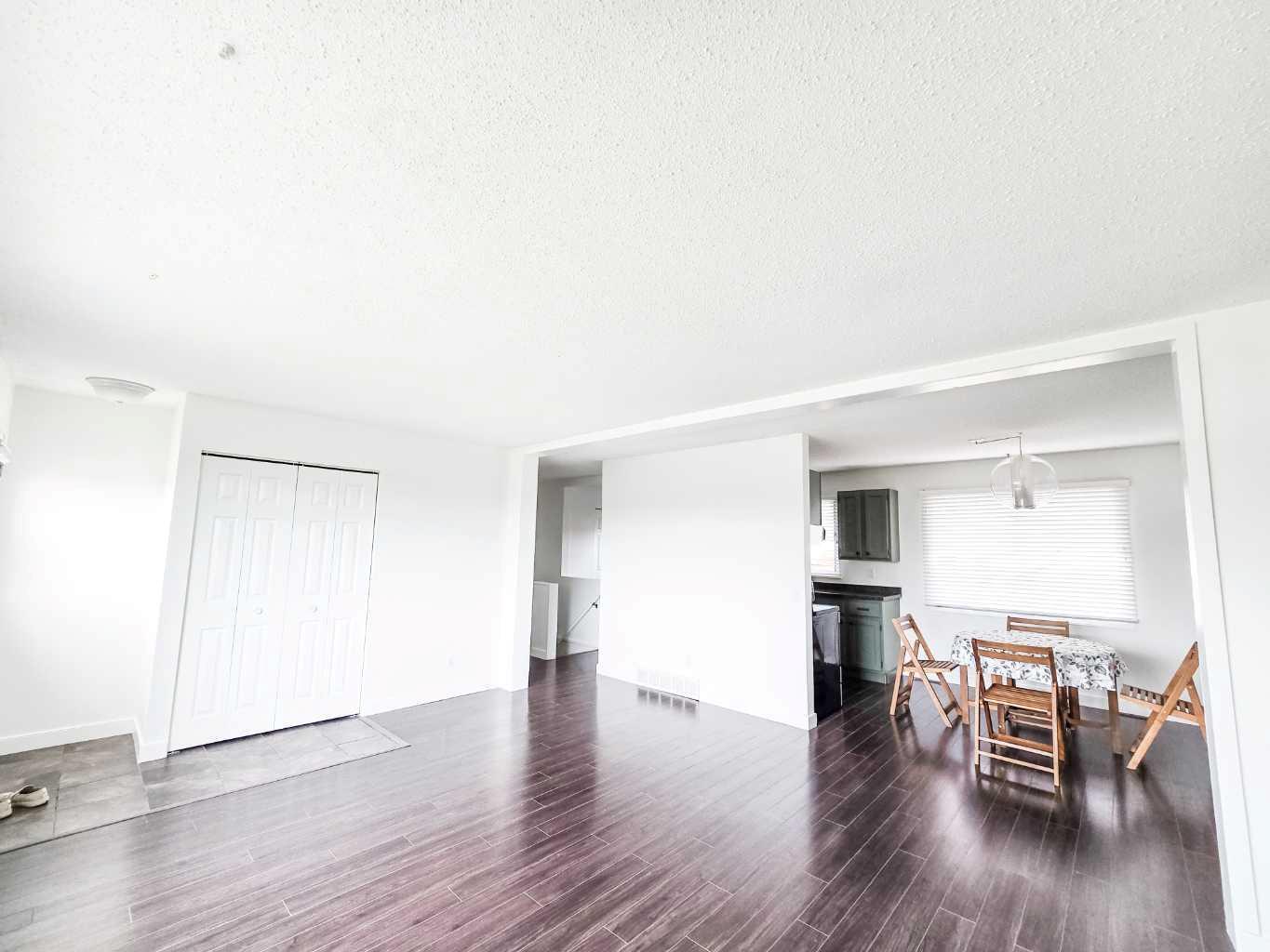 Property Photo:  1102 55 Street  AB T7E 1J7 