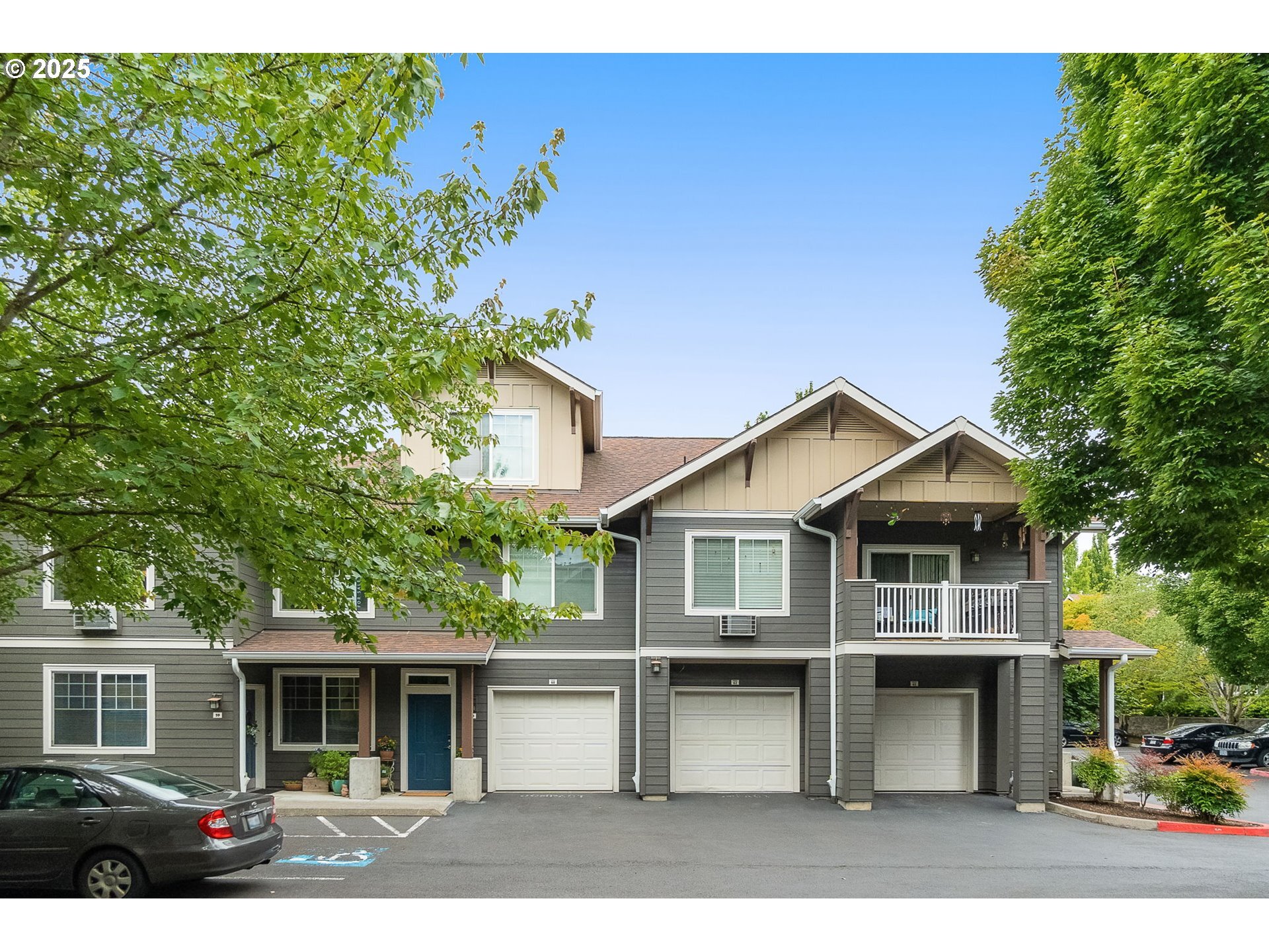 Property Photo: 10800 SE 17th Cir E60 WA 98664