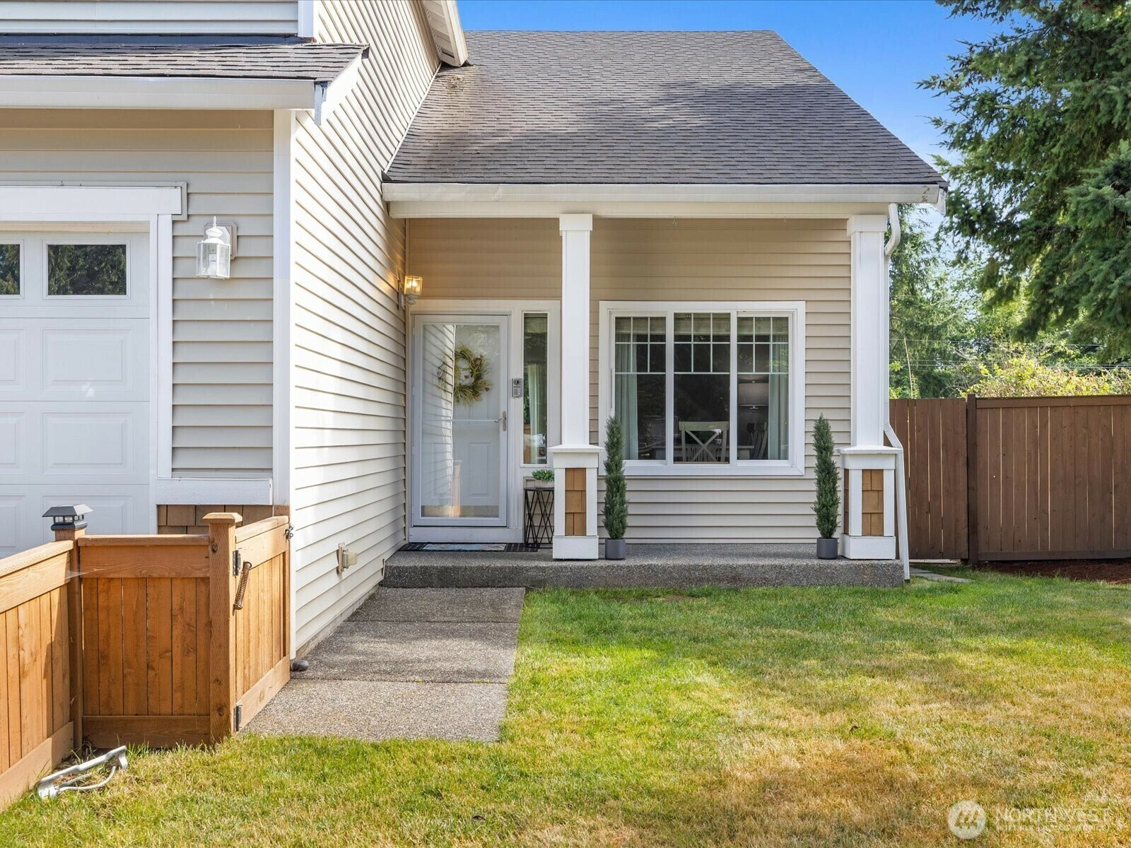 Property Photo: 11040 22nd Place NE WA 98258