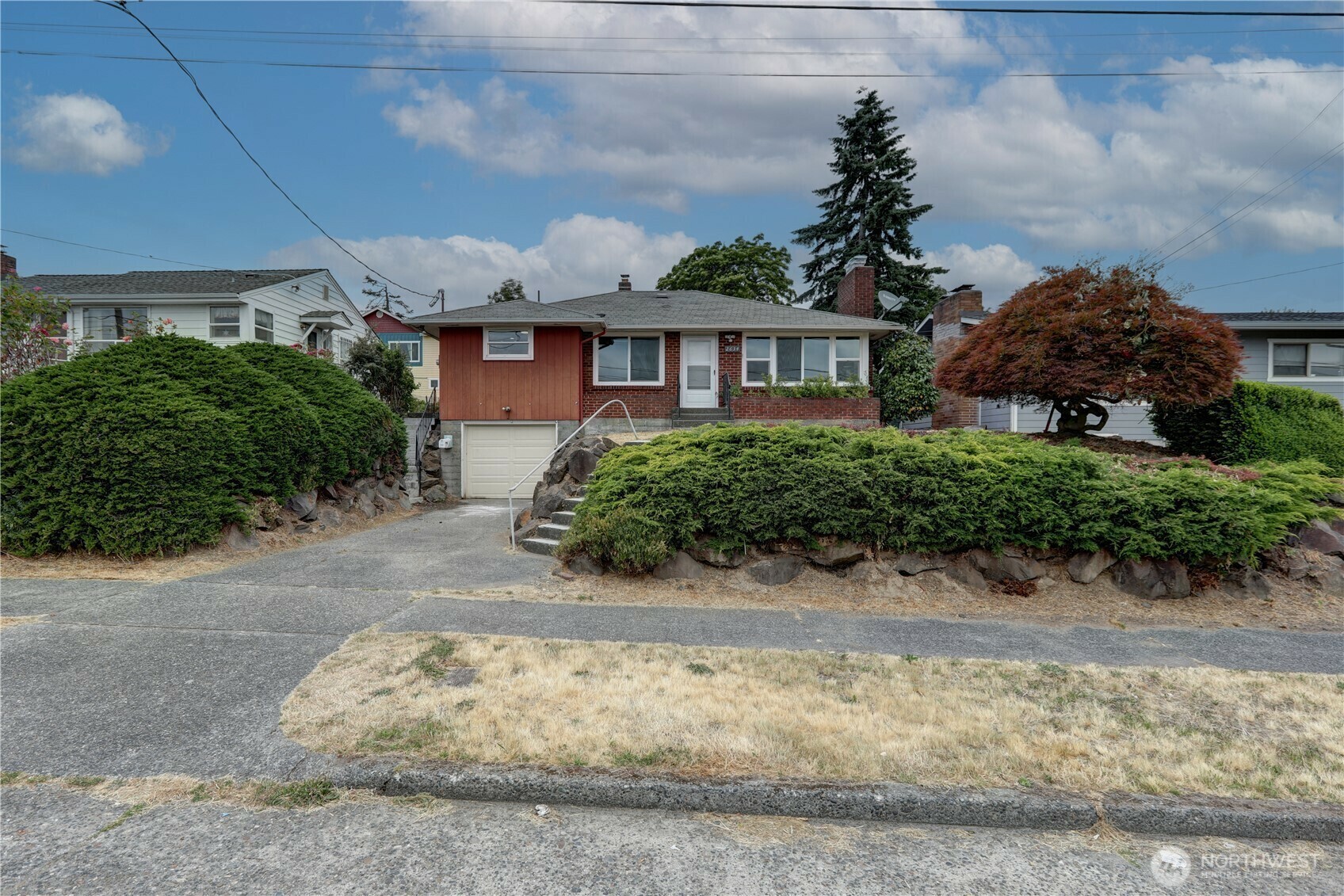 2634 S Holly St  Seattle WA 98108 photo