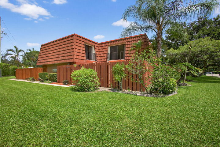Property Photo:  3312 Spanish Wells Drive 47-A  FL 33445 