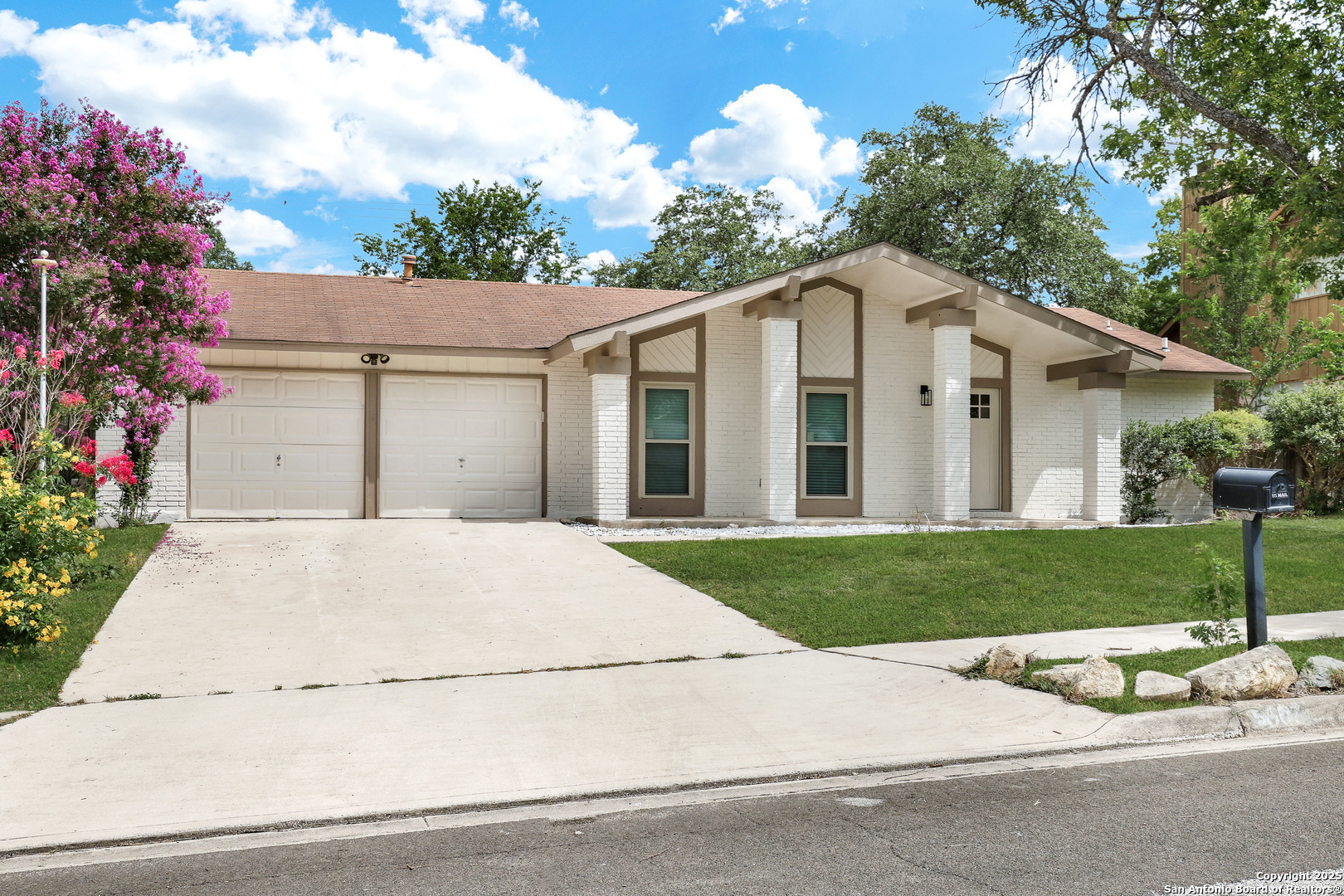 5807 Sun Ridge  San Antonio TX 78247 photo