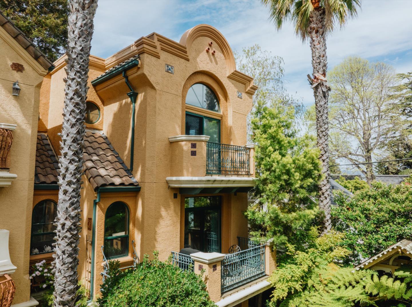 Property Photo: 233 Villa Mar Vista CA 95060