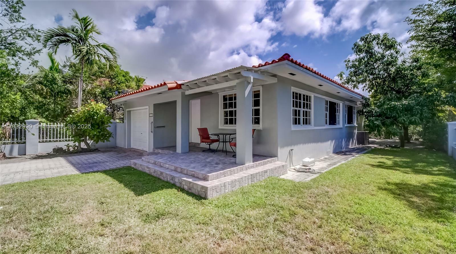 Property Photo: 1115 Madrid St FL 33134