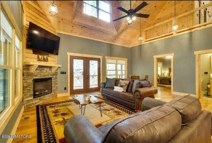 Property Photo: 2489 Waldens Creek Road TN 37862