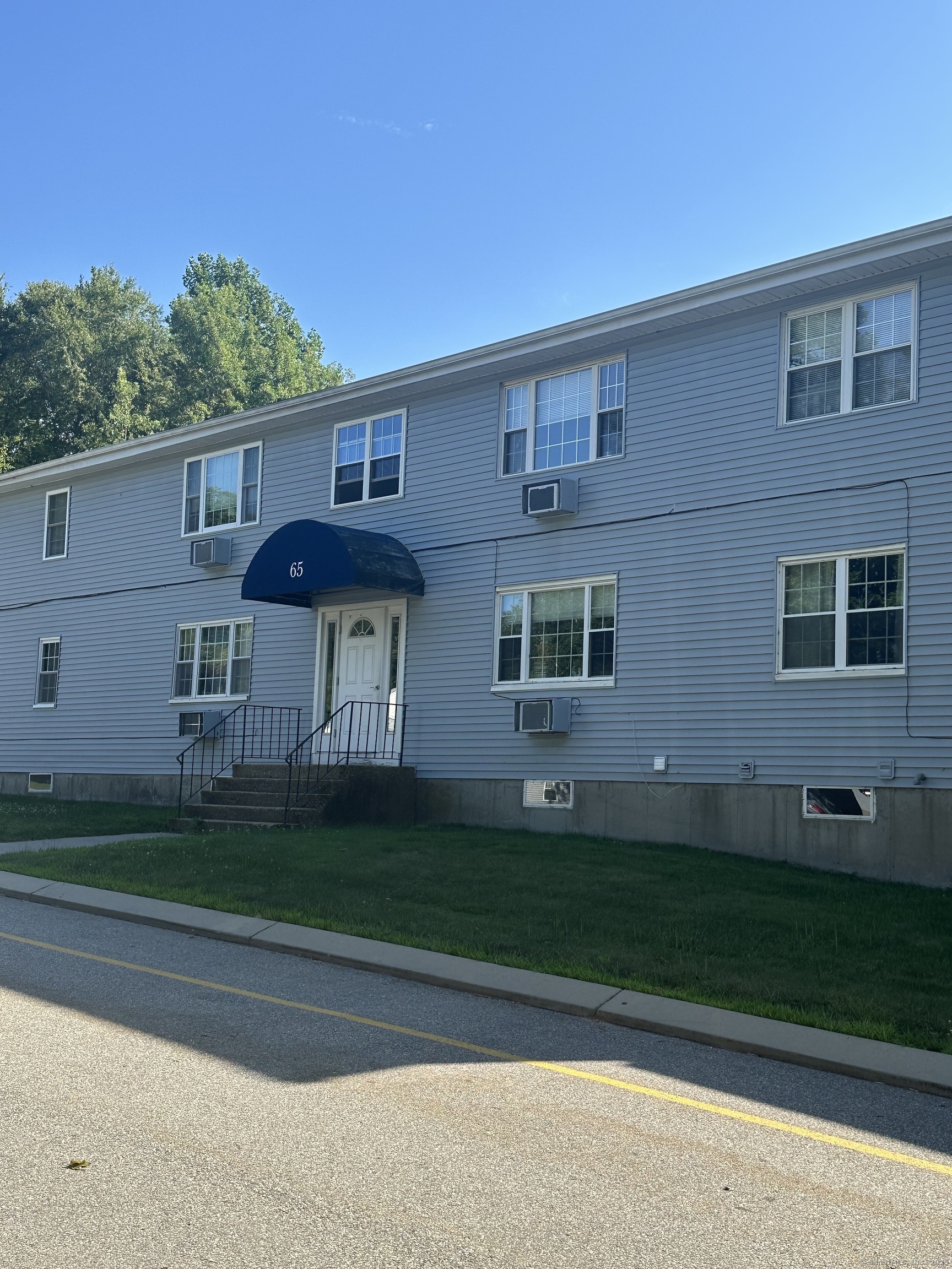 Property Photo: 65 Horse Pond Road Apt G CT 06420