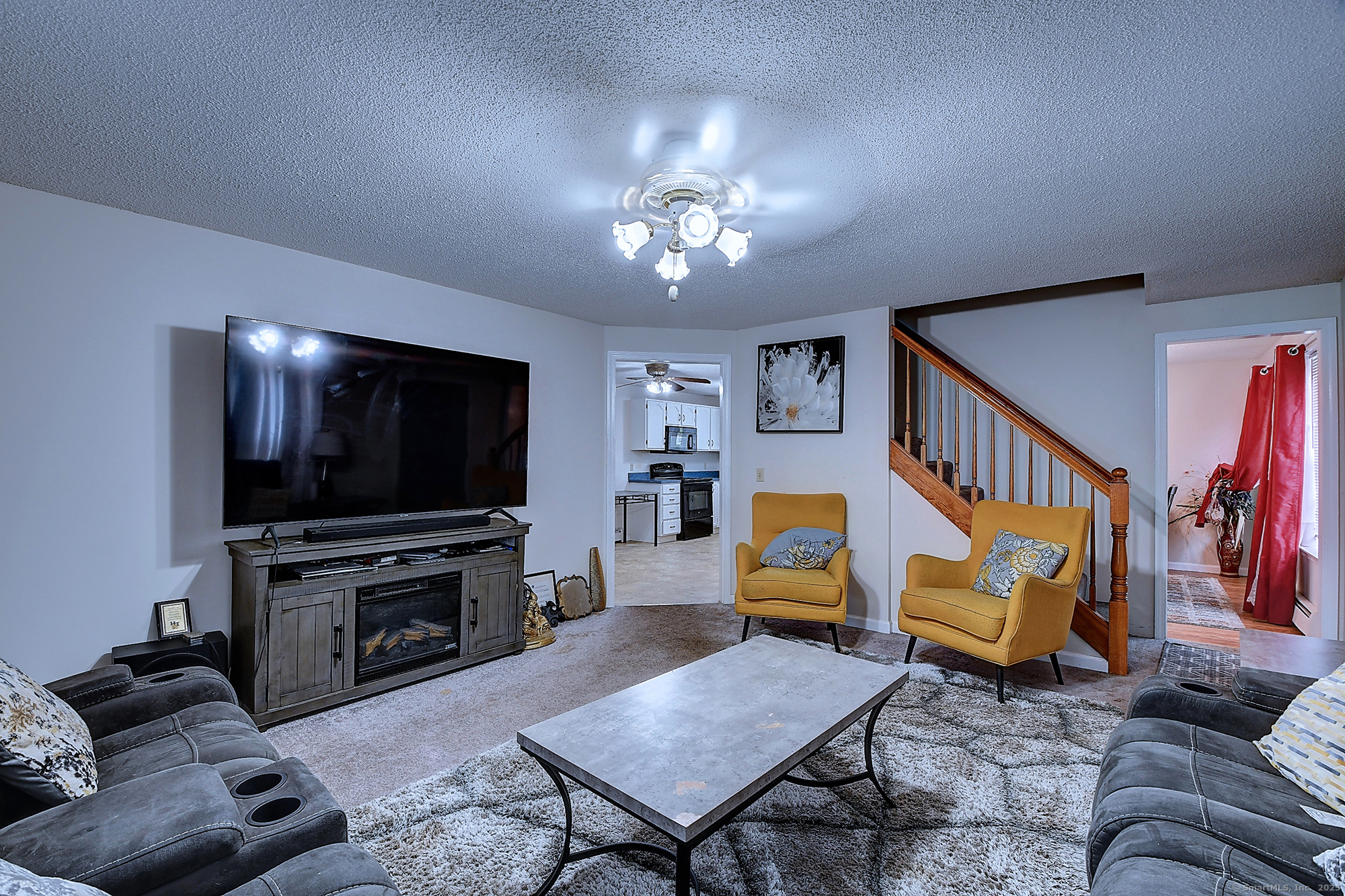 Property Photo: 91 Middle Turnpike East CT 06040