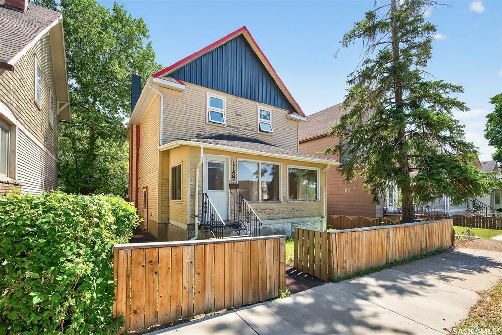 Property Photo: 1127 5th Avenue NW SK S6H 1K7