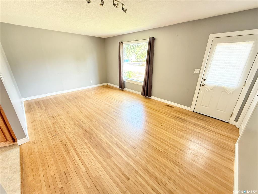 Photo de la propriété: 431 Albert Street SK S4H 1G4