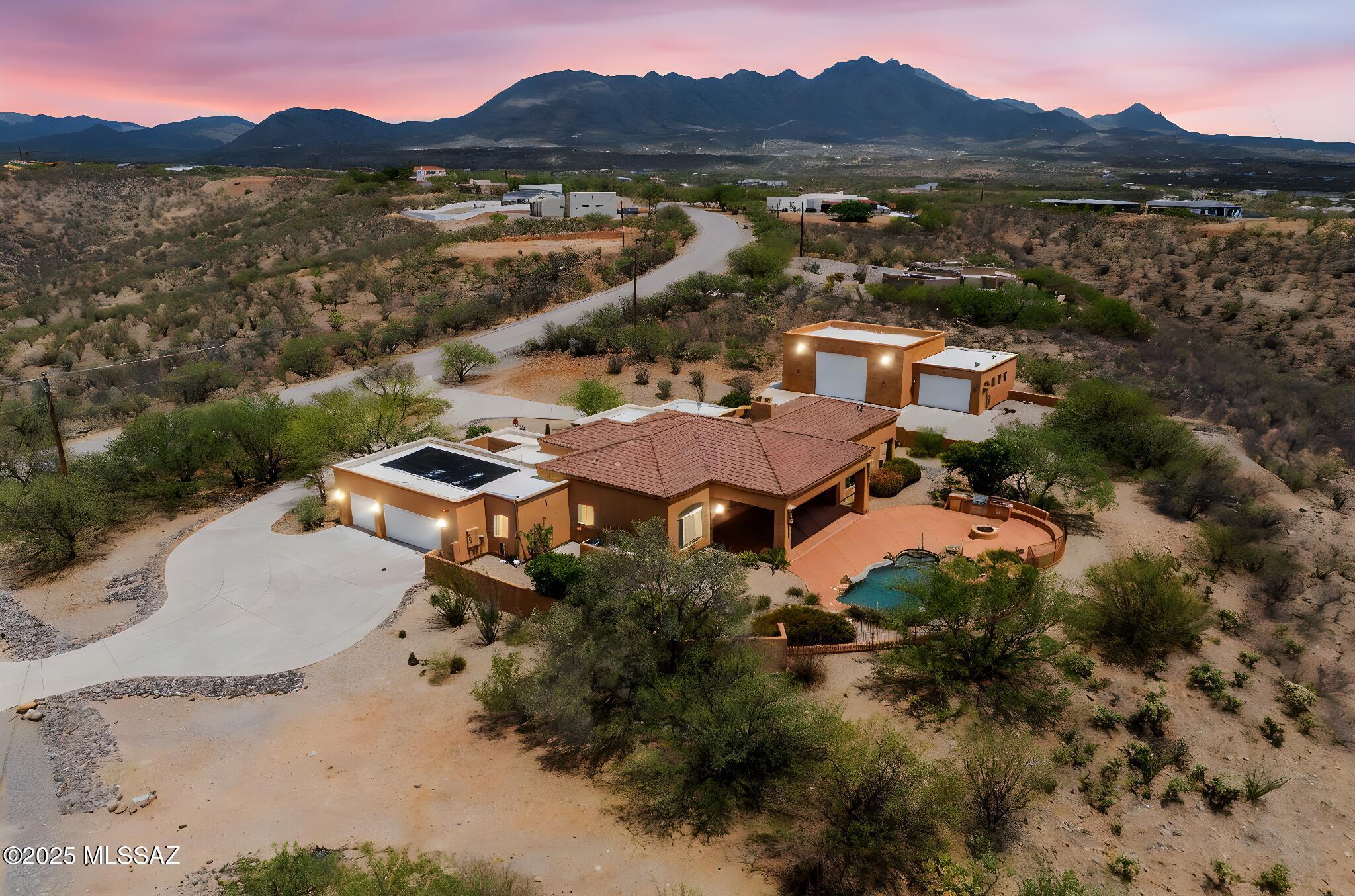 Property Photo: 38 Avenida De Las Naciones AZ 85648