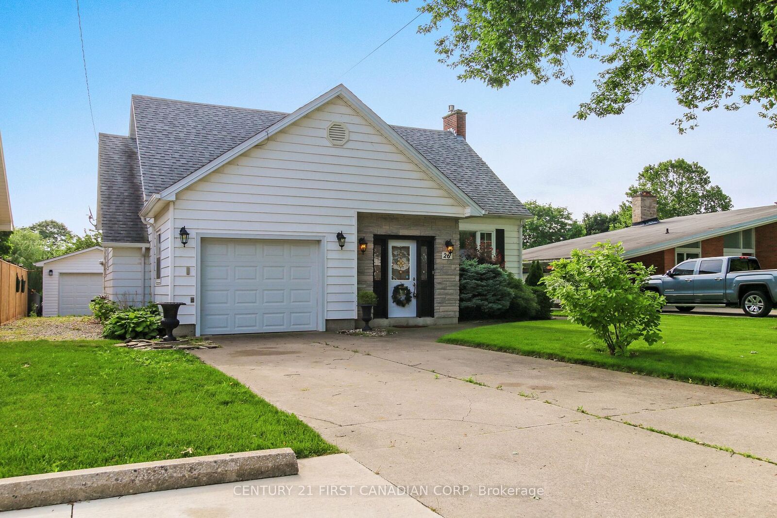 Property Photo: 26 Grand Avenue ON N8A 4J9
