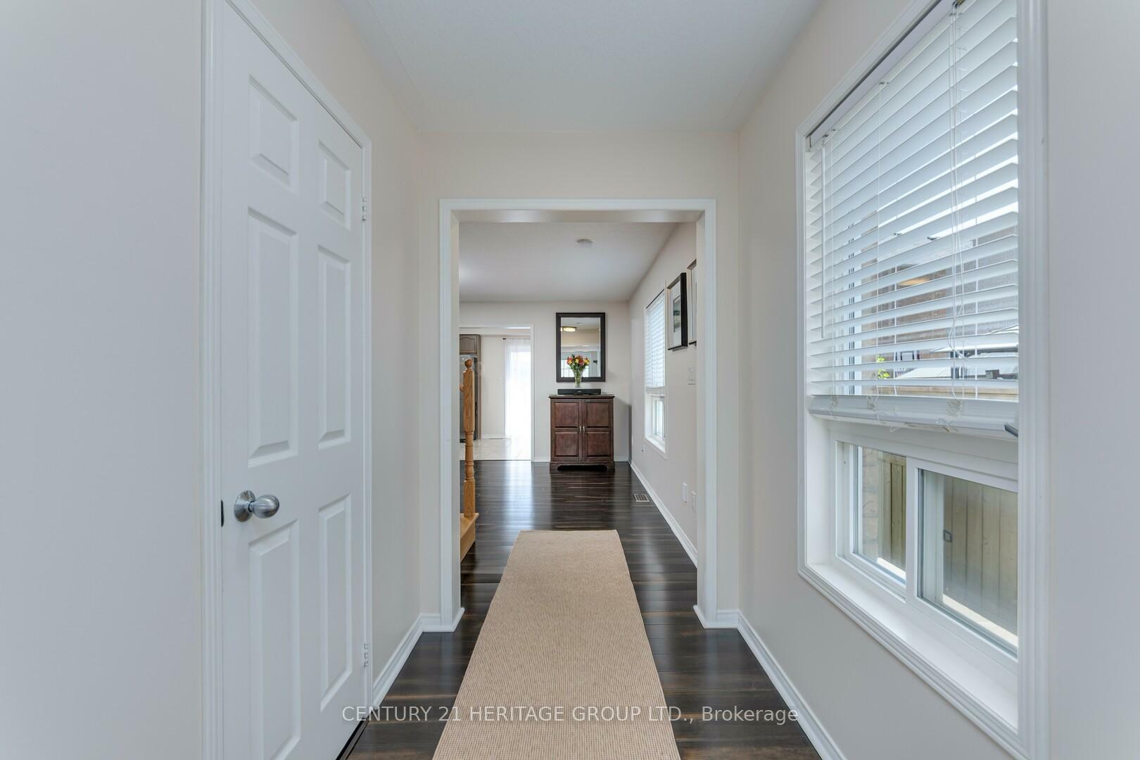 Photo de la propriété: 735 Miller Park Avenue ON L3Z 0L8