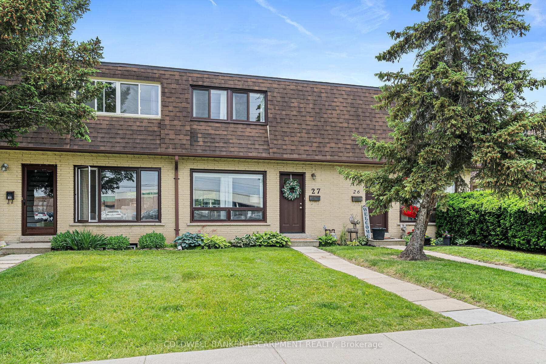 Property Photo: 20 Mountainview Road S 27 ON L7G 4K3