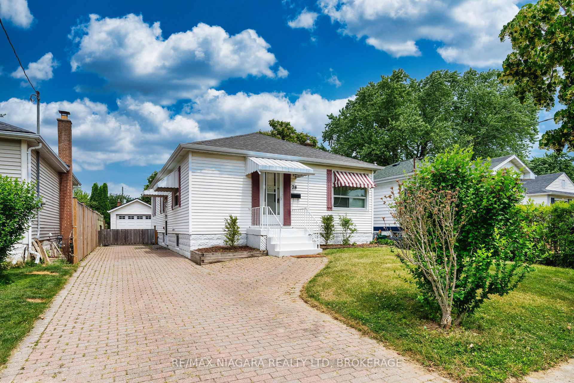 Property Photo: 28 Bridge Street ON L2S 2V8