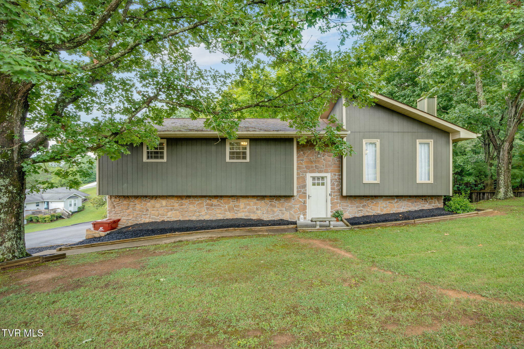 Property Photo: 2803 Big Ridge Road TN 37601