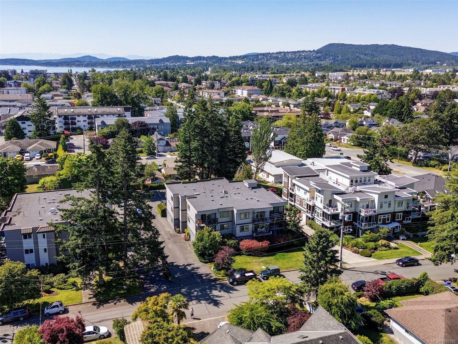 Photo de la propriété: 2427 Amherst Ave 203 BC V8L 2H1