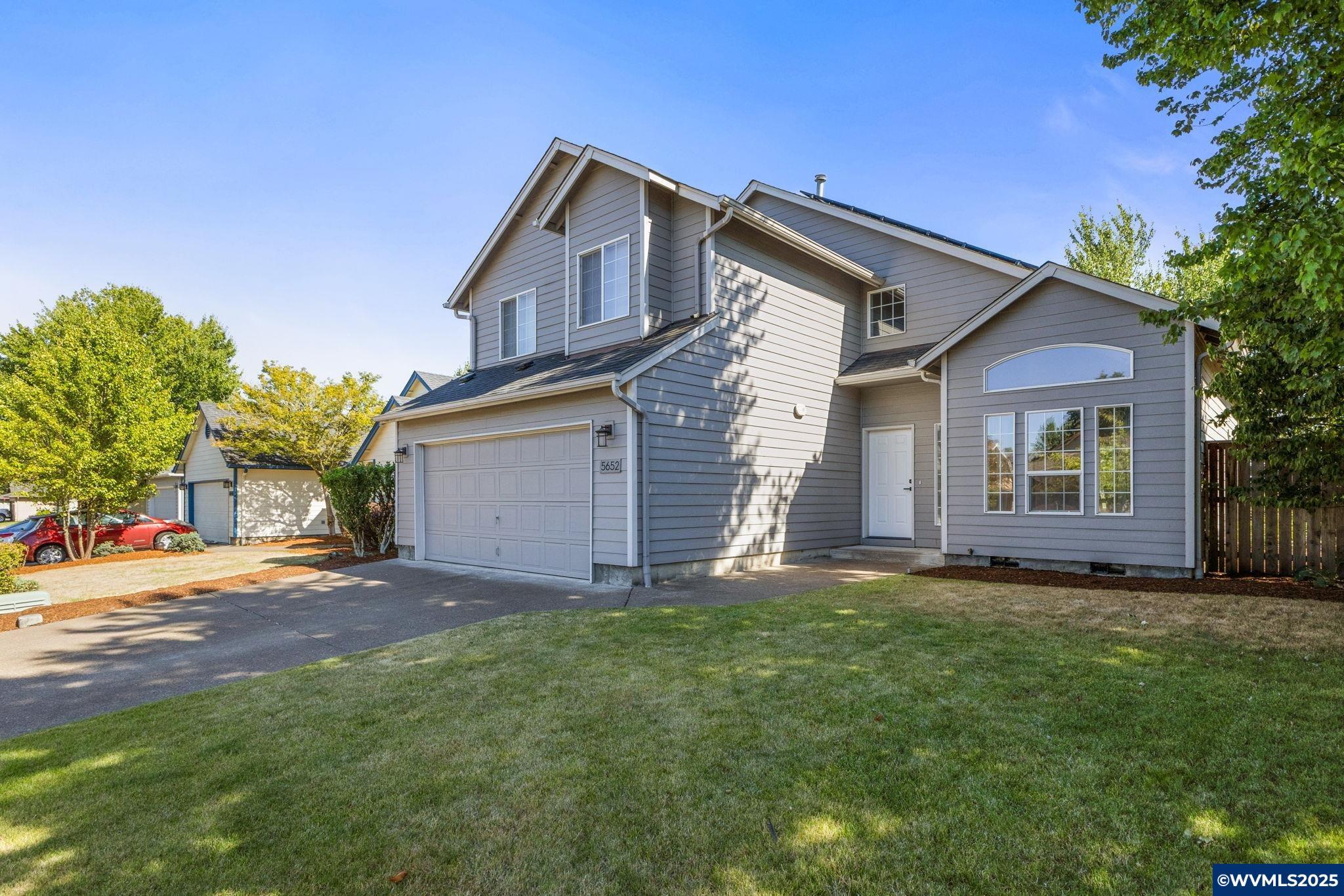 Property Photo: 5652 Bluestem Pl OR 97333