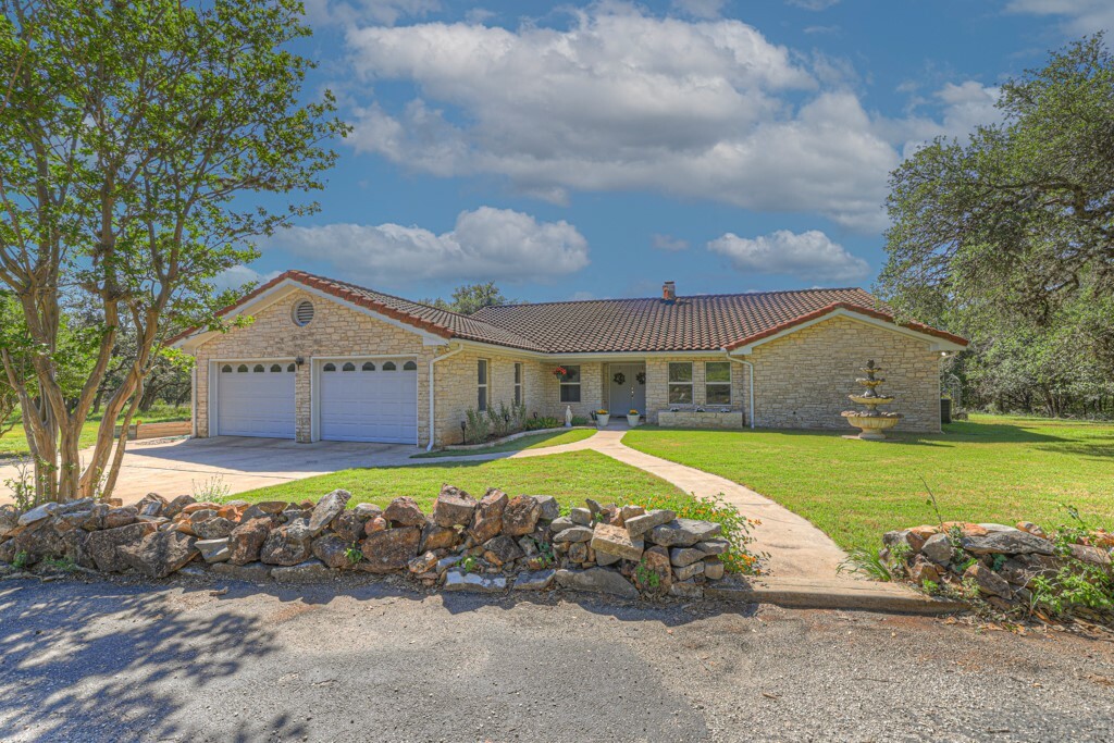 Property Photo: 830 Palomino Lane TX 78666
