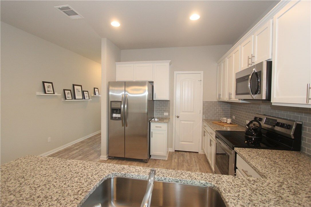 Property Photo: 457 Galway Bay Lane TX 78626