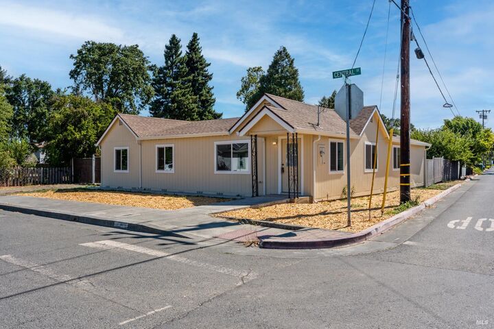 Property Photo:  755 Central Avenue  CA 95490 