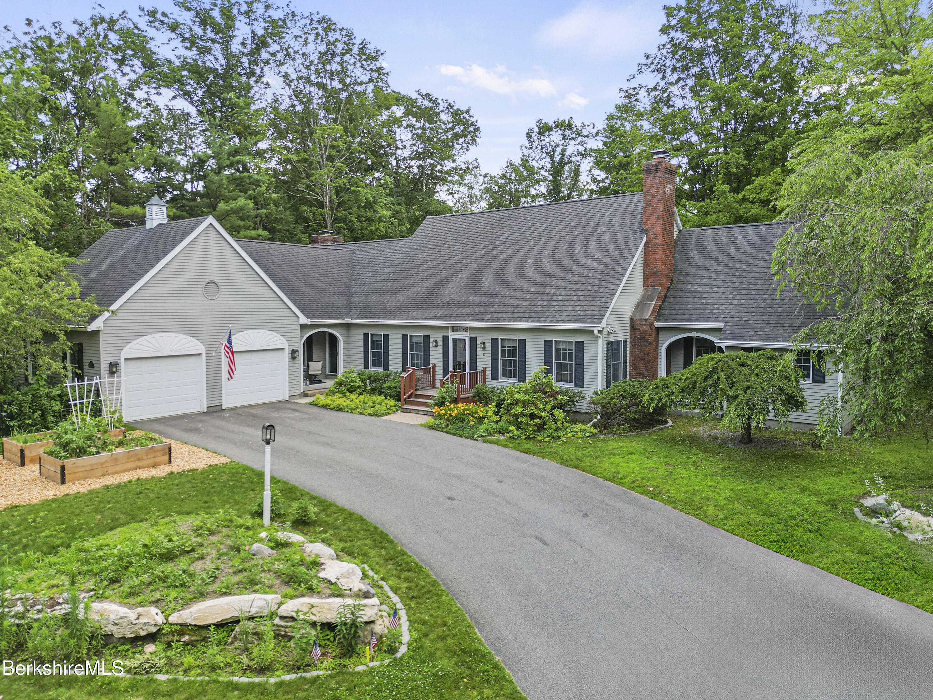 67 Dunmore Ct  Lenox MA 01240 photo