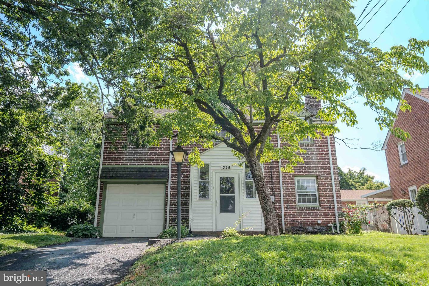 Property Photo: 246 Shadeland Avenue PA 19026