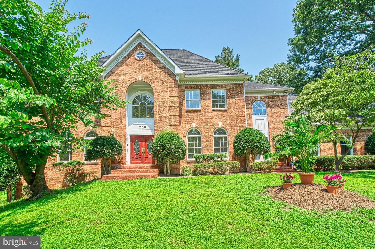 Property Photo: 250 Golden Woods Court VA 22066