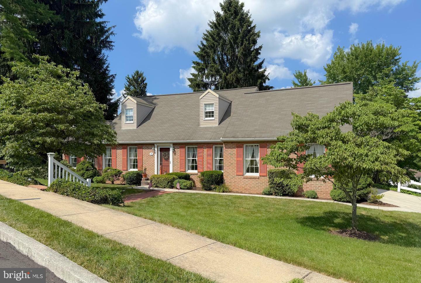 Property Photo: 19 Paddock Lane PA 17011