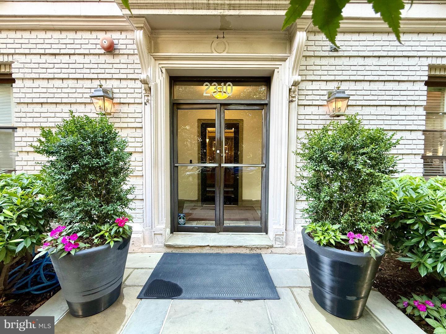 Property Photo: 2310 Ashmead Place NW 203 DC 20009