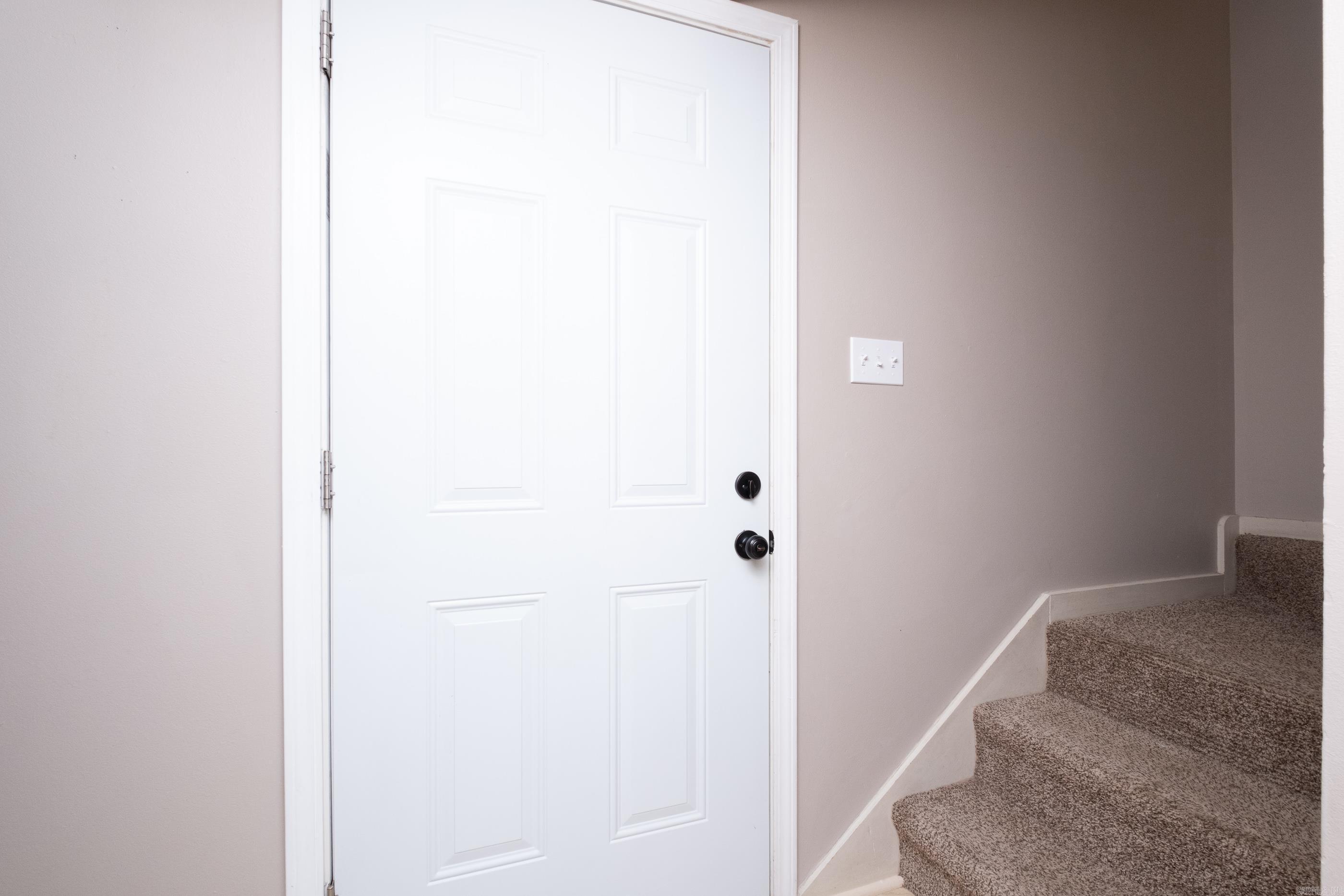 Property Photo: 301 Kings Row Drive, 314 AR 72207