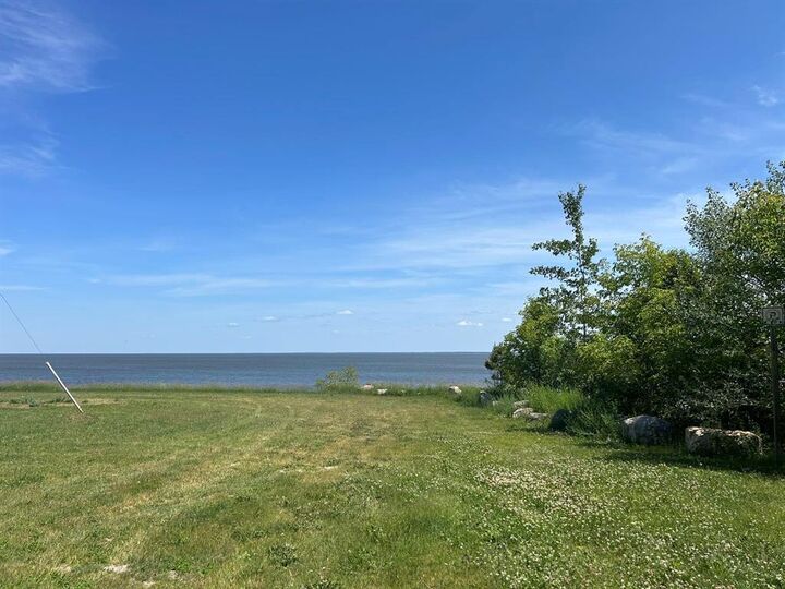 Property Photo: 53 Heathwood Drive MB R0E 2A0