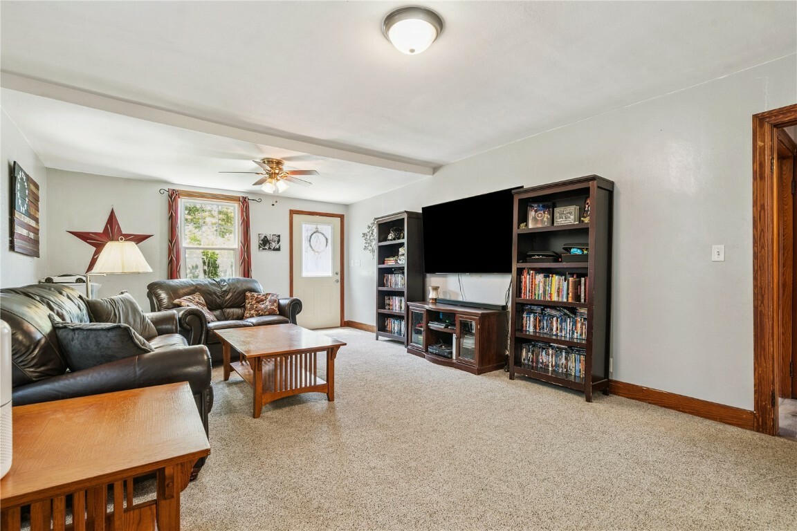 Property Photo: 1207 E 4th Street IA 52349