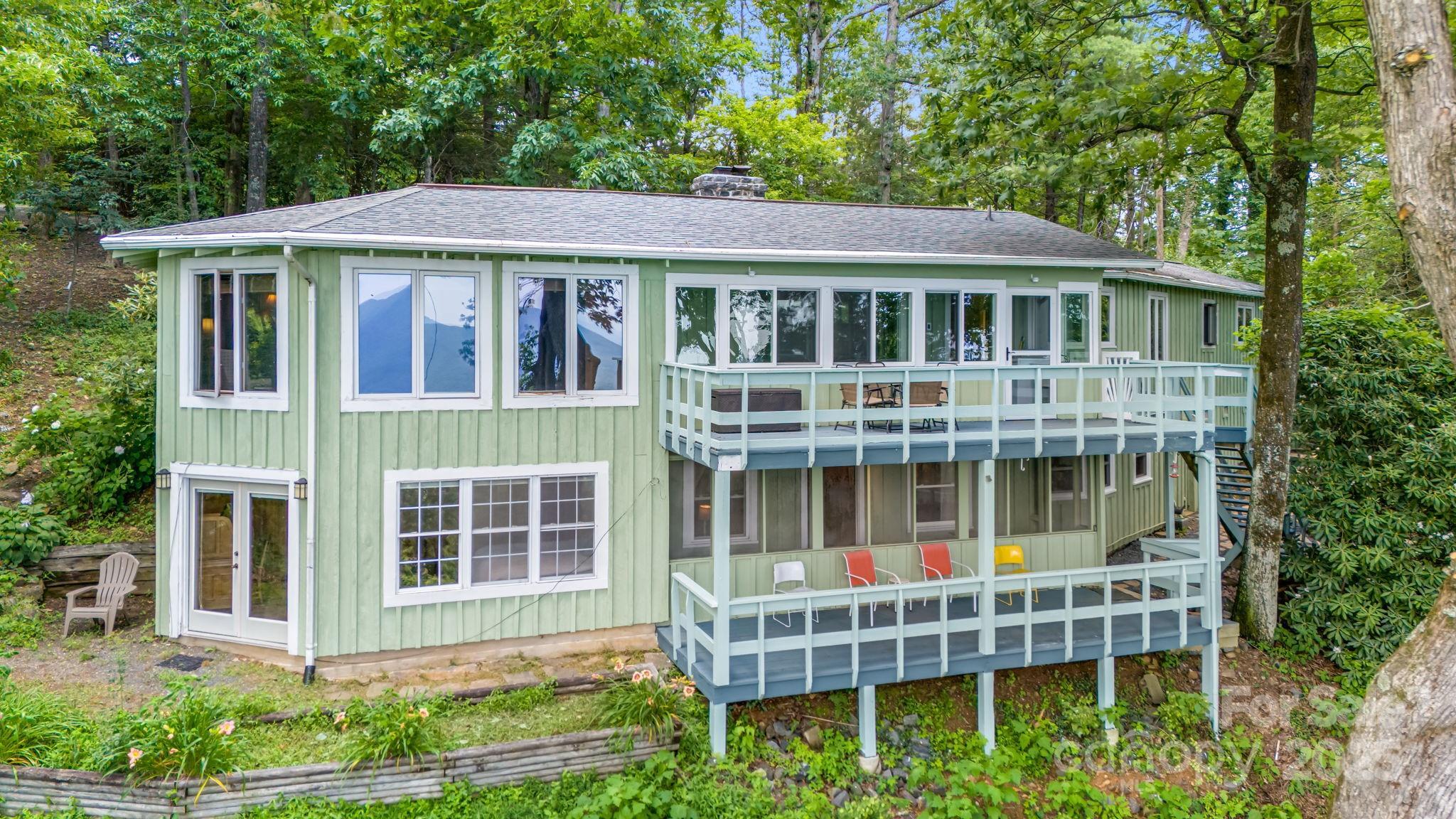 Property Photo:  203 Laurel Lane  NC 28749 