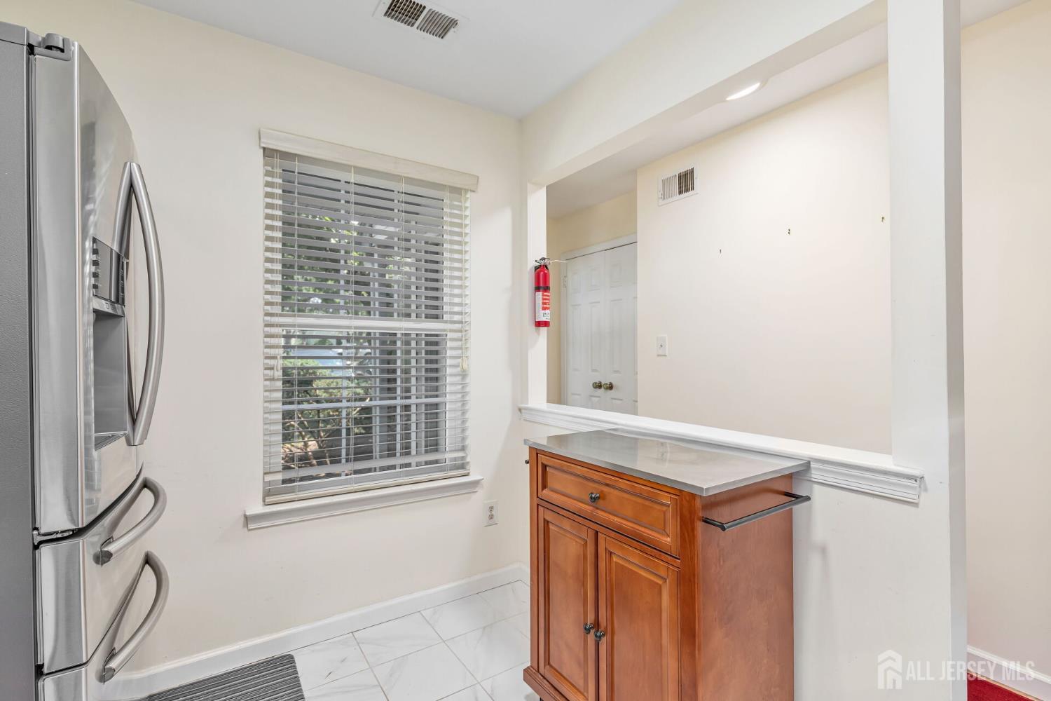 Property Photo: 304 Woodbridge Commons Way Way NJ 08830
