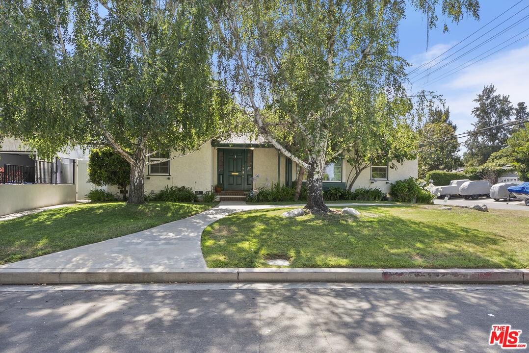 Property Photo:  4659 Morse Ave  CA 91423 