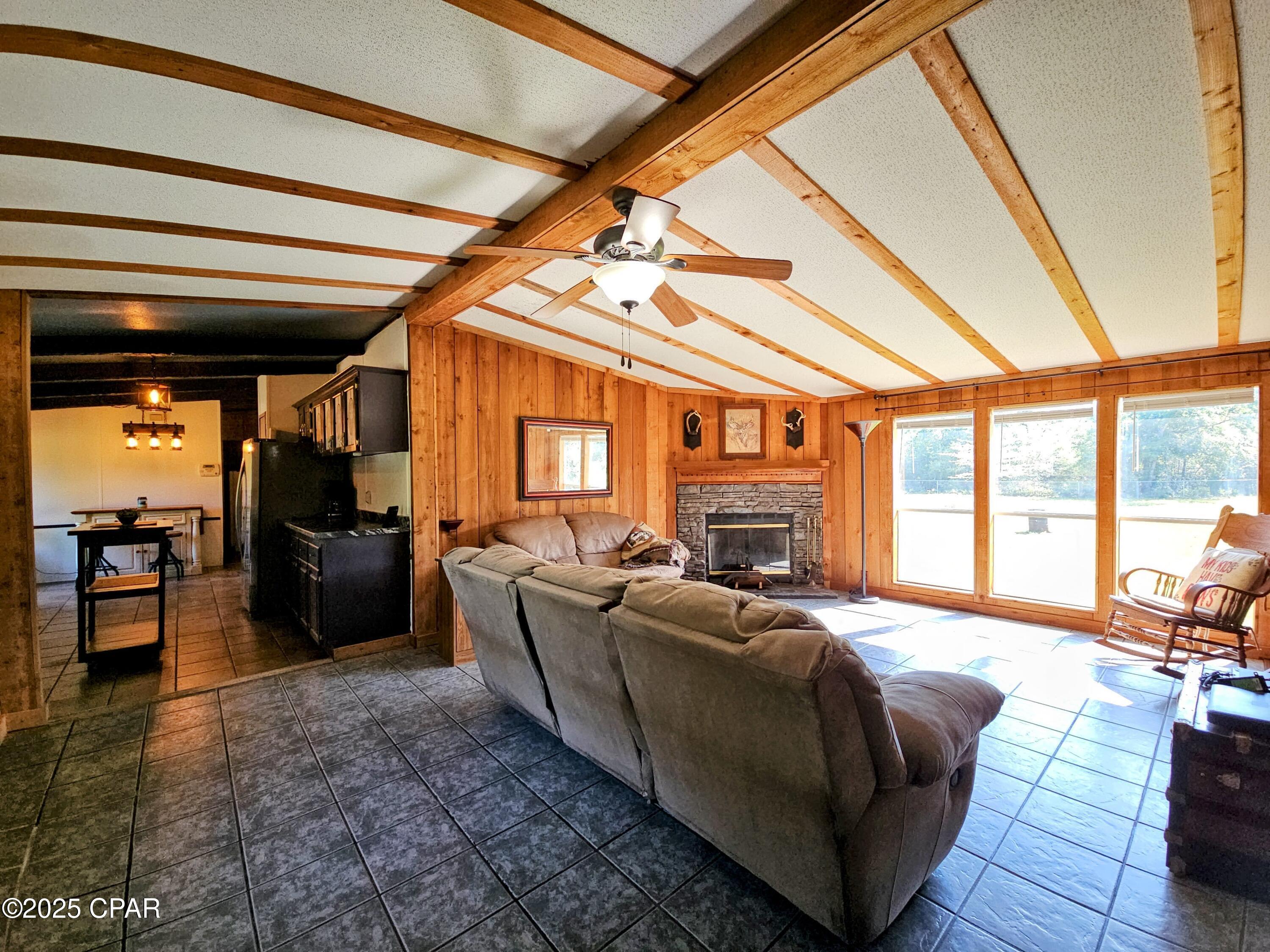 Property Photo: 20512 Dickerson Road FL 32438