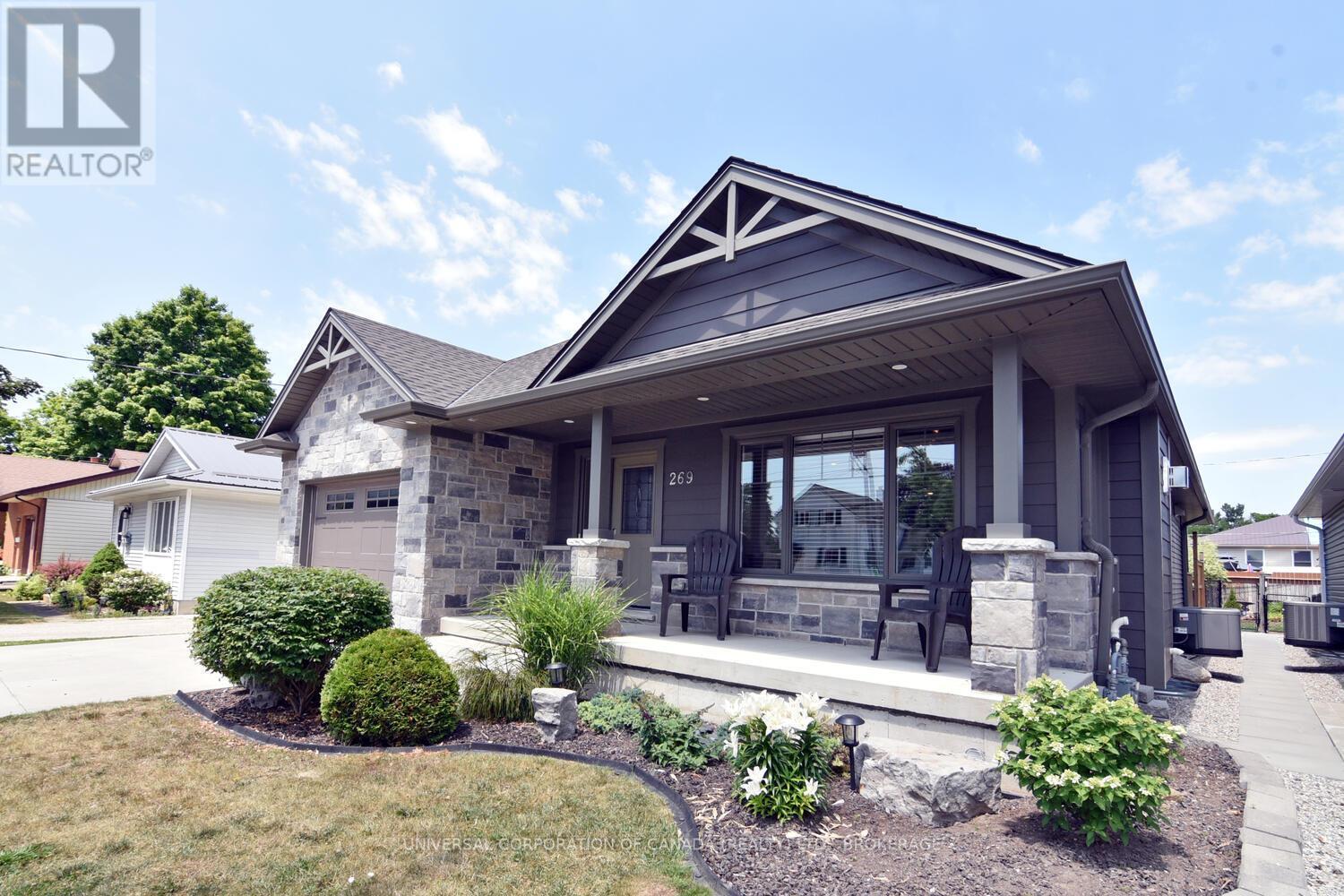 Property Photo:  269 East Sydenham Street East  ON N5H 1M3 