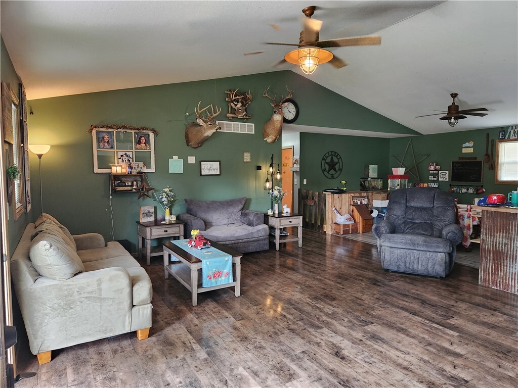 Property Photo: 1422 Ohio Avenue IL 61957