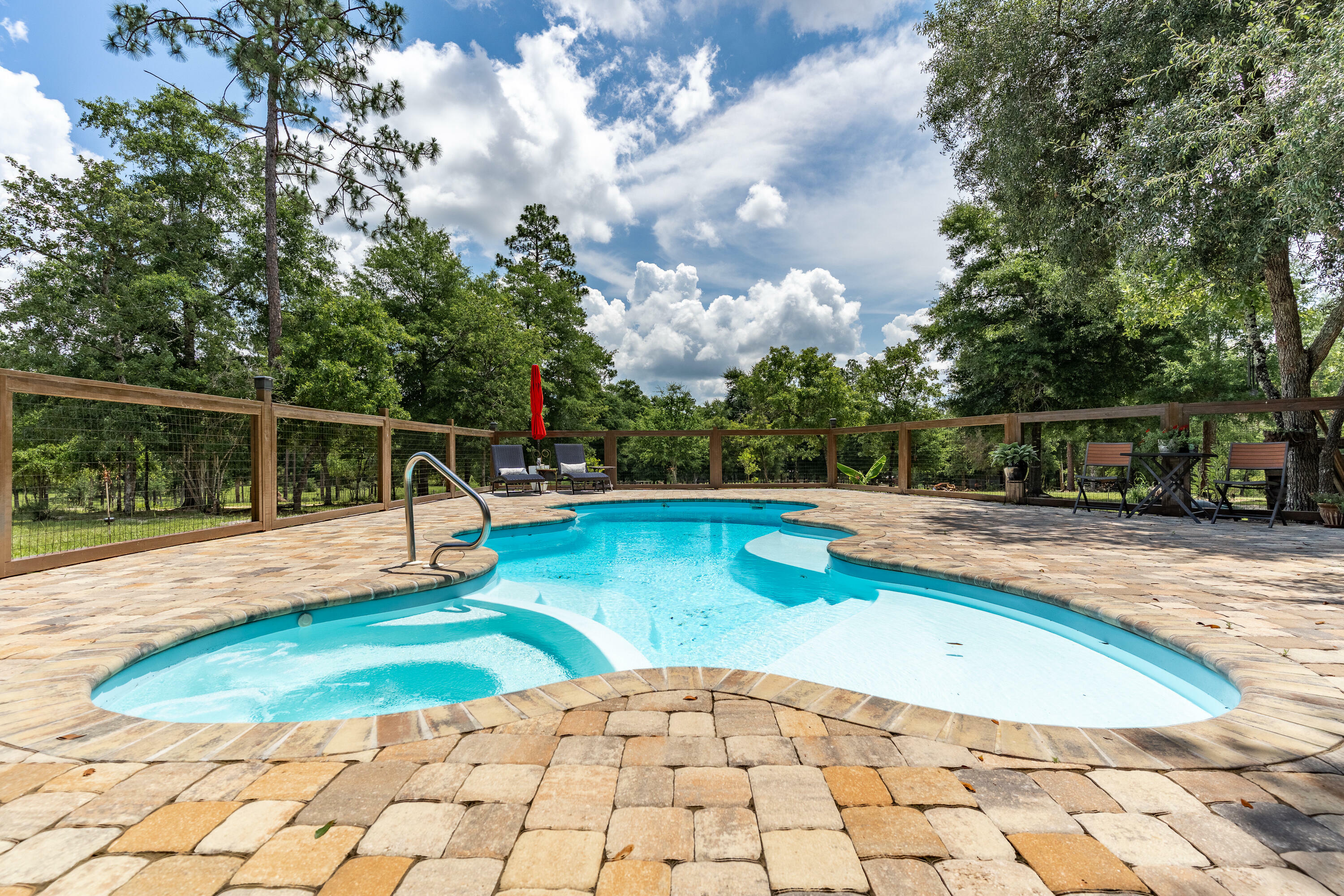 Property Photo: 6263 Old River Road FL 32531