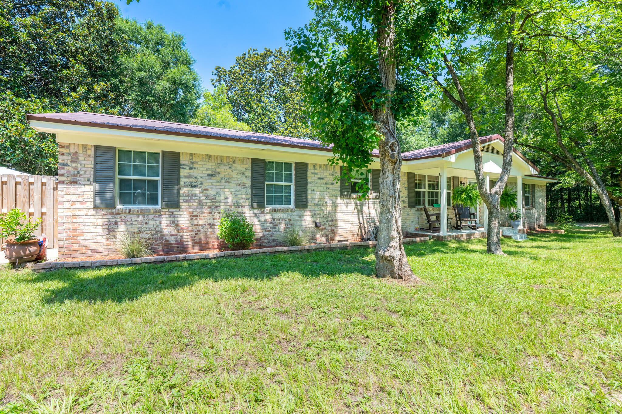 Property Photo: 156 Lindberg Street FL 32536
