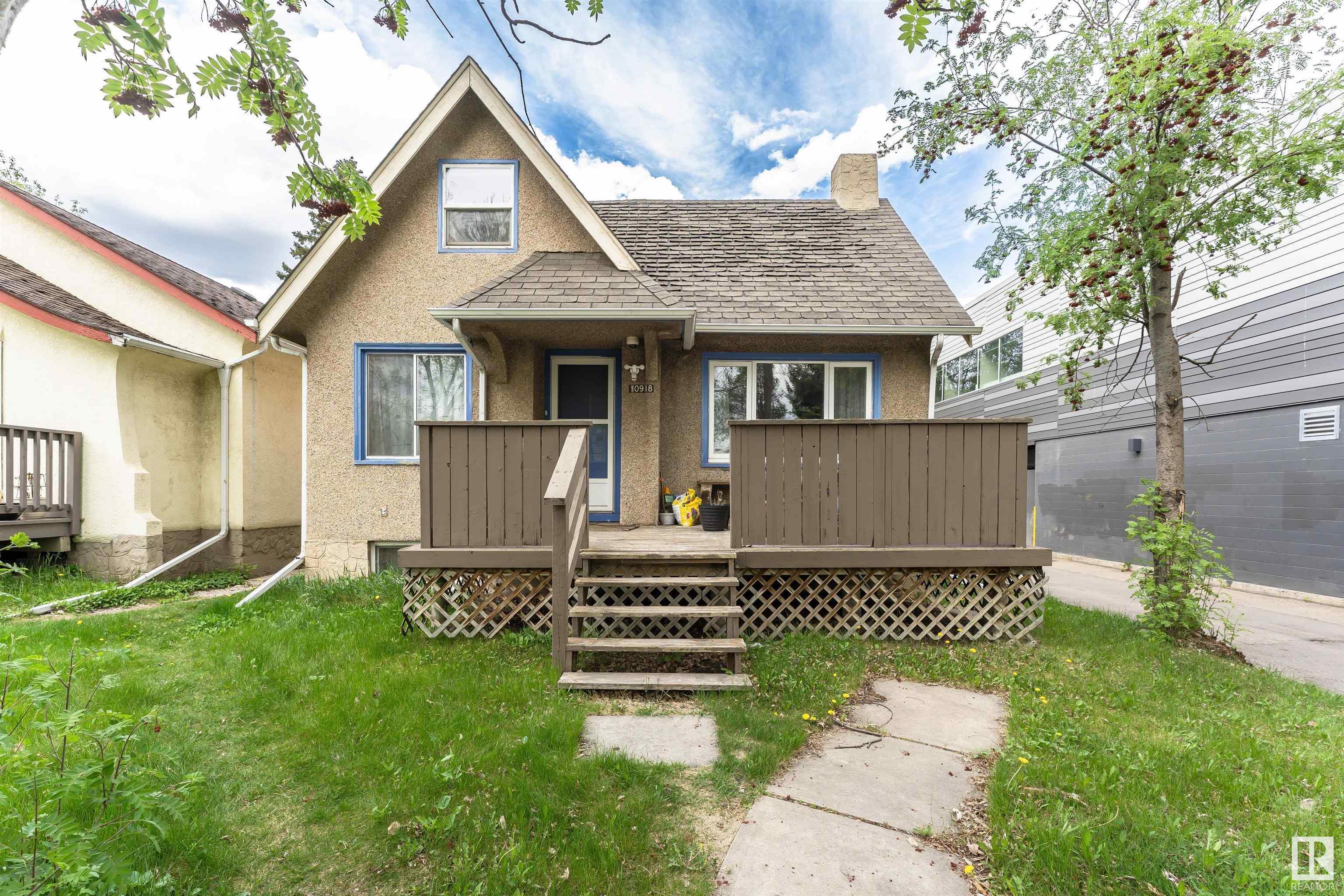 10918 84 Avenue NW  Edmonton AB T6G 0V4 photo