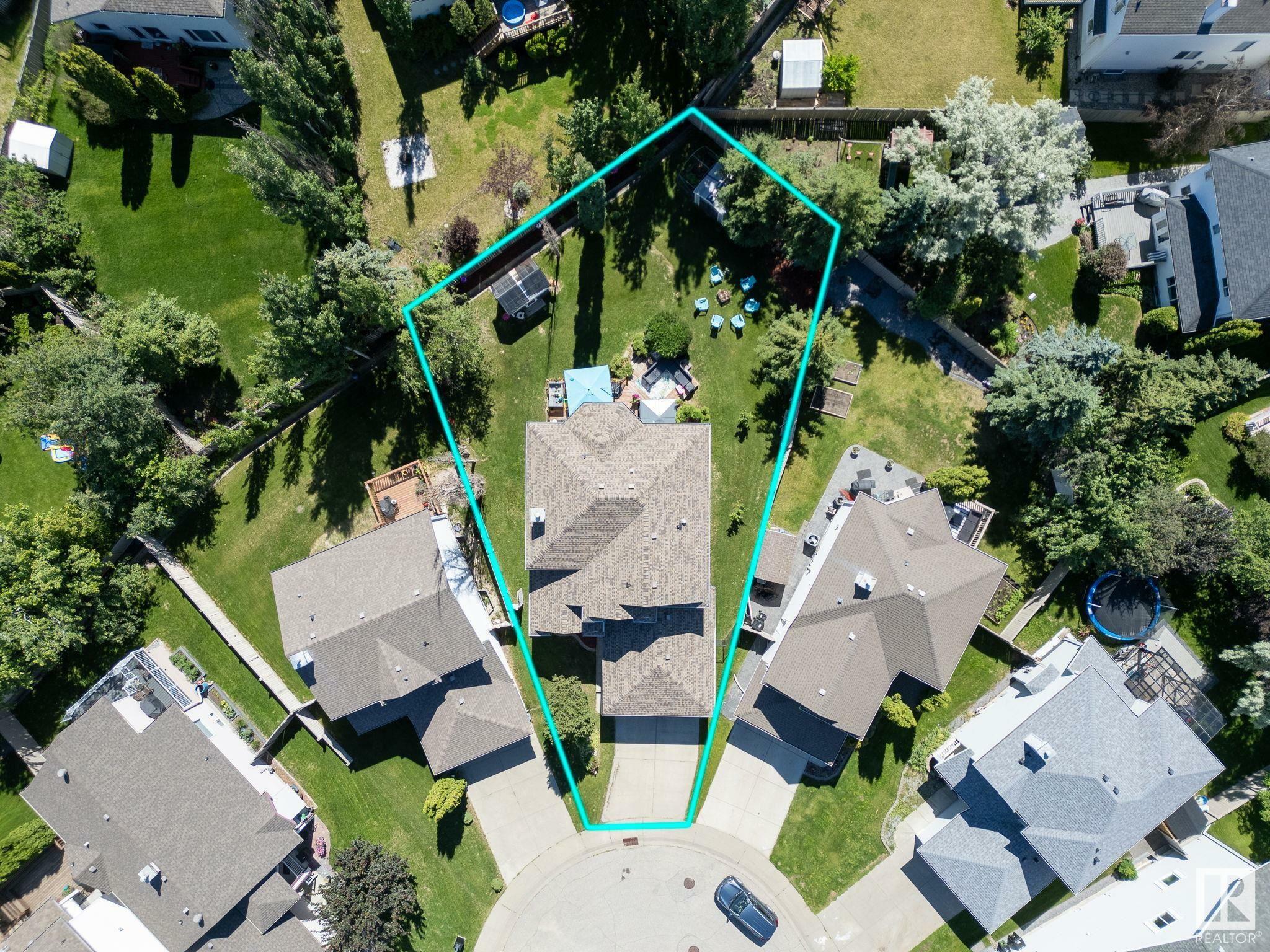 Property Photo: 1103 117 Street NW AB T6J 7C3