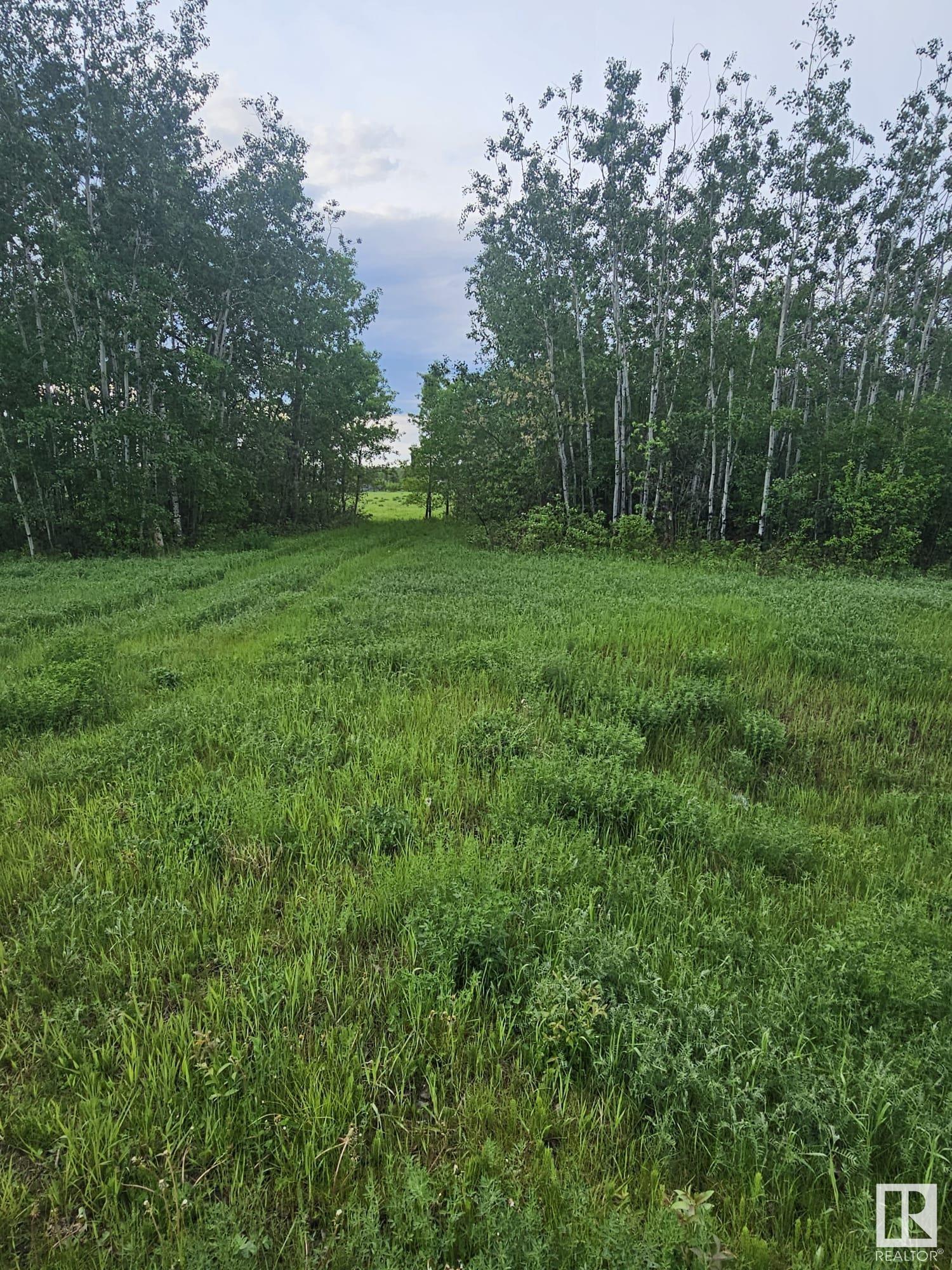 Property Photo:  12, 53521 Rge Rd 272  AB T7X 3M5 