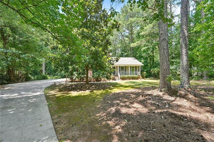 Property Photo:  125 Summit Court  GA 30214 
