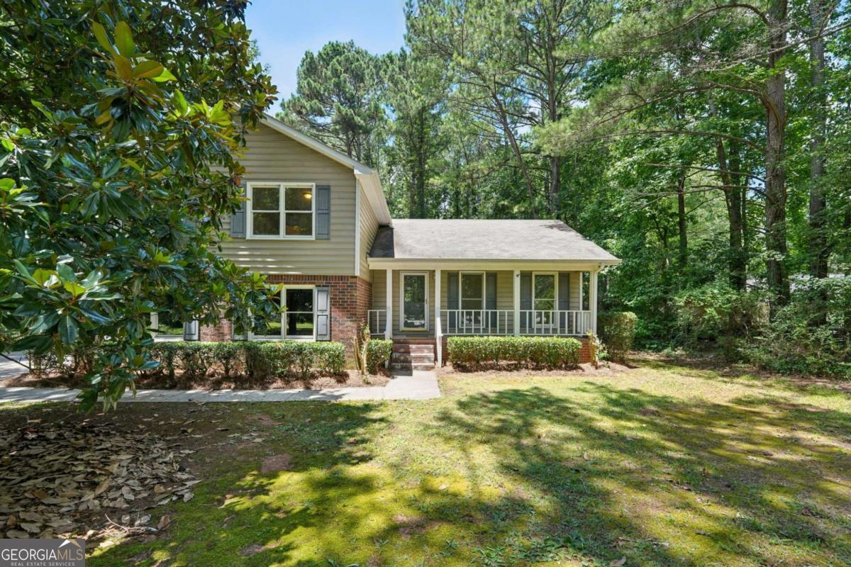 Property Photo:  125 Summit Court  GA 30214 
